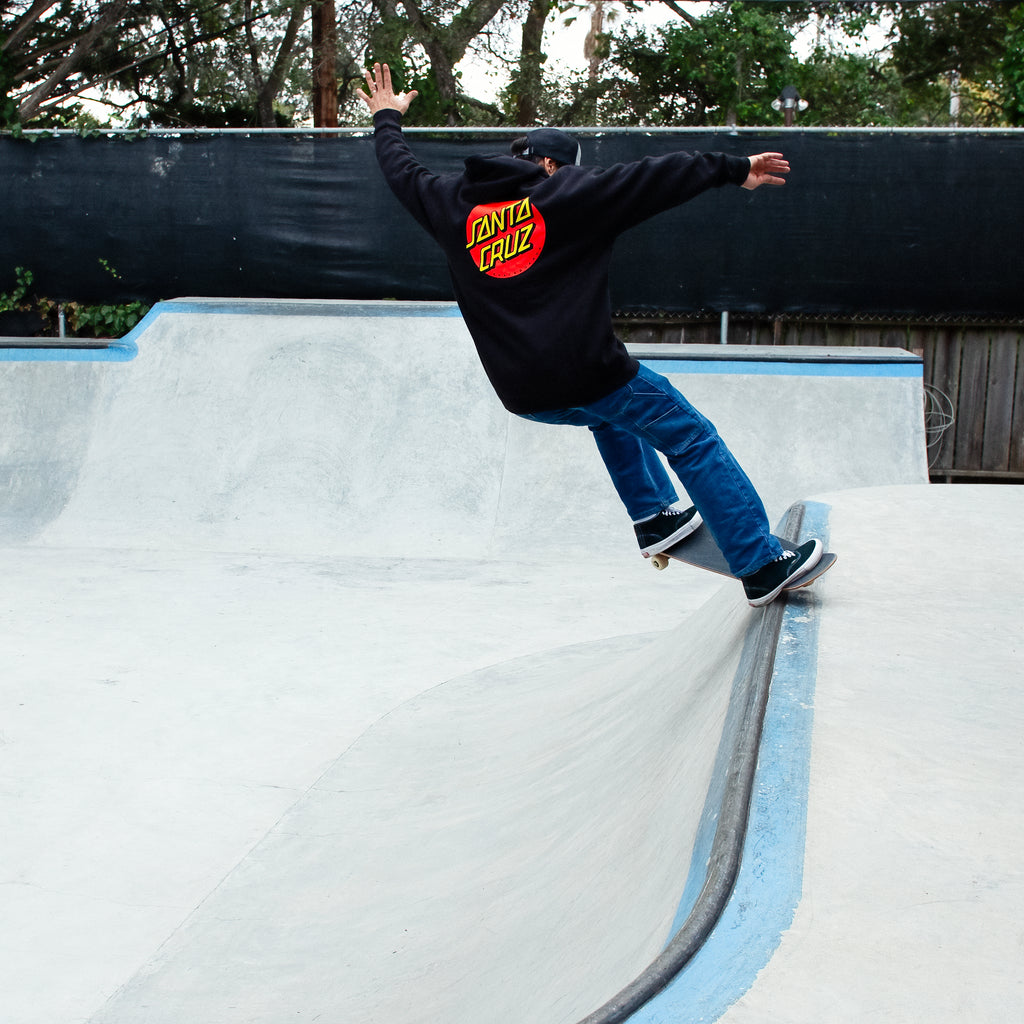 Santa Cruz Classic Dot P/O Hooded Heavyweight Black Hoodie