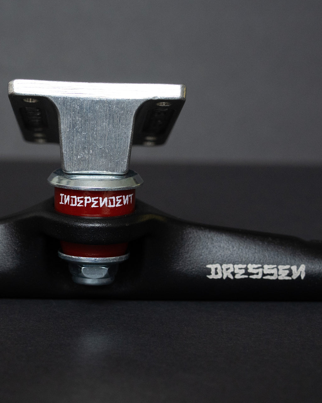 Independent Stage 4 Hollow 215 Eric Dressen Black Silver Standard Skateboard Trucks