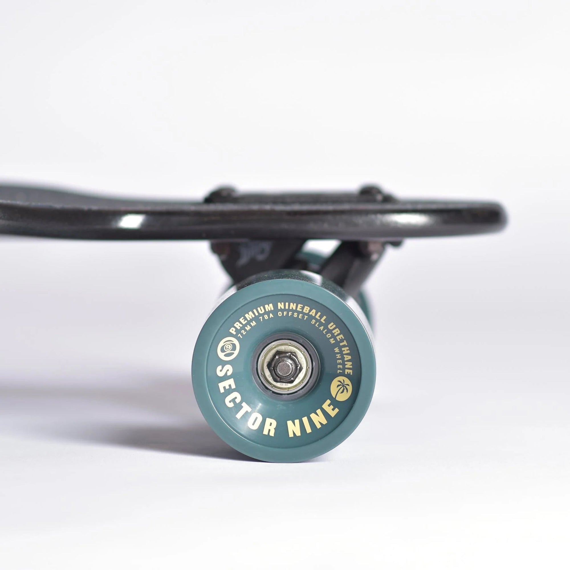 Sector 9 Lookout Roots 9.625" x 41.125" Complete Cruiser
